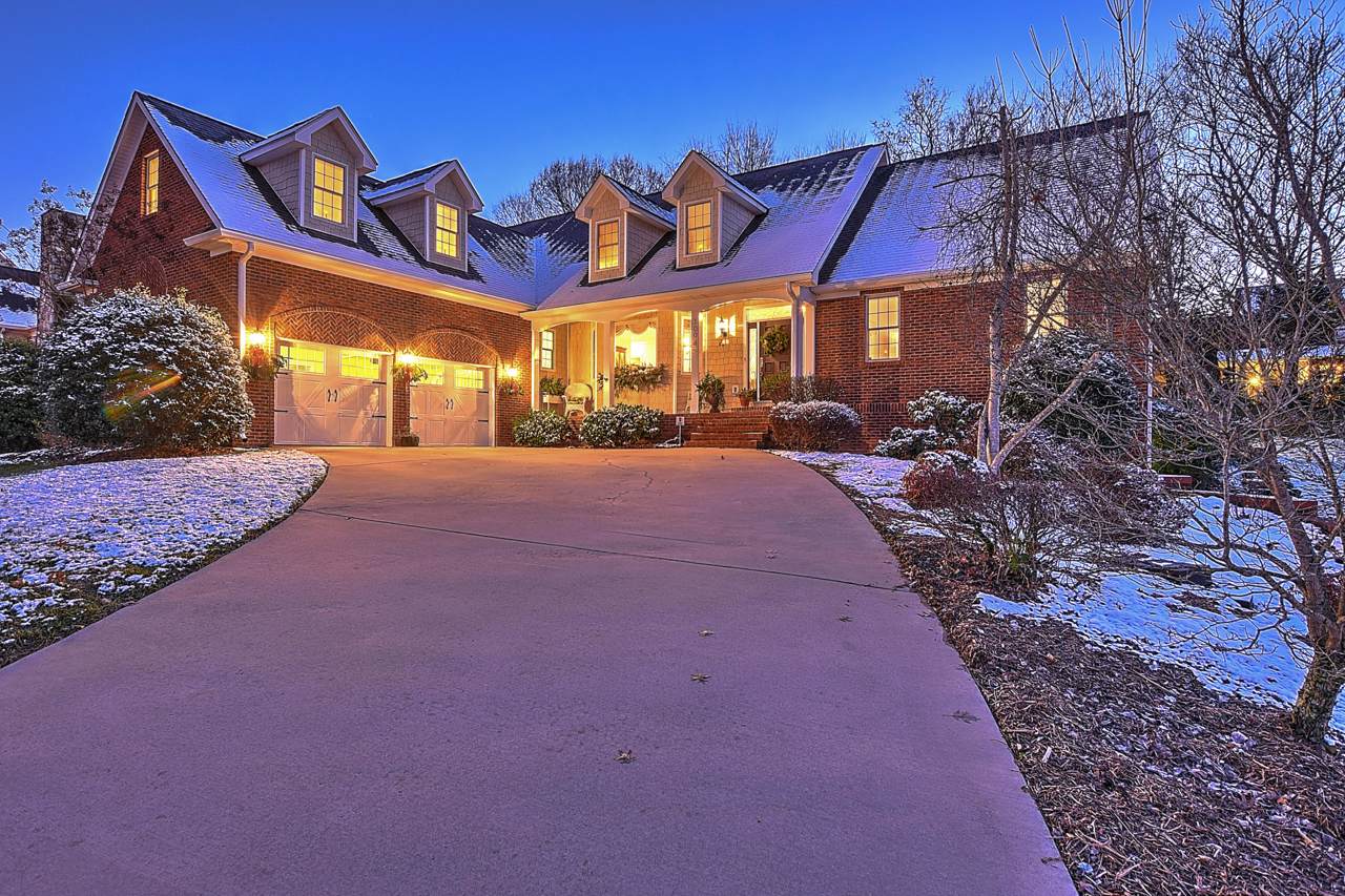 1008 Willows Trace Drive - Photo 1