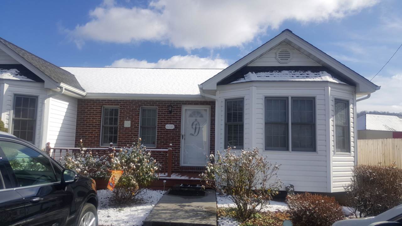 608 Sycamore Street - Photo 1