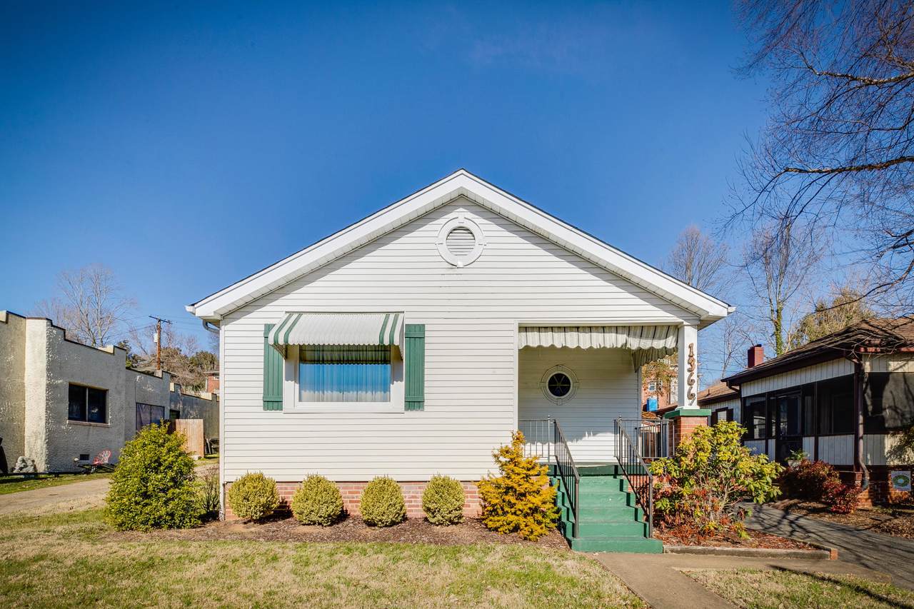 1366 Catawba Street - Photo 1