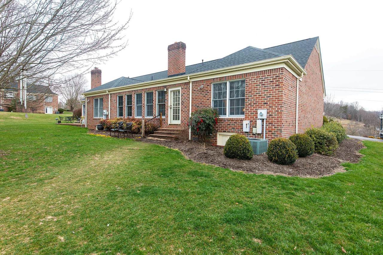 490 Court Street - Photo 1