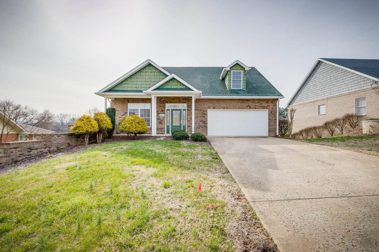 816 Hamilton Road - Photo 1