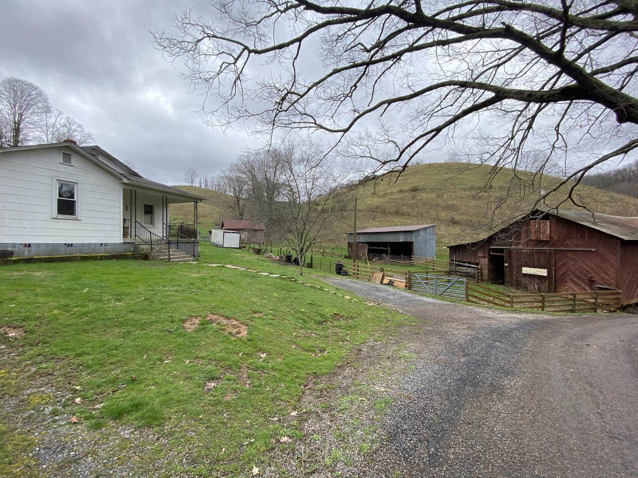 982 Buttermilk Road - Photo 1