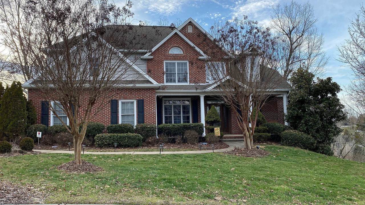 1124 Cliffview Circle - Photo 1