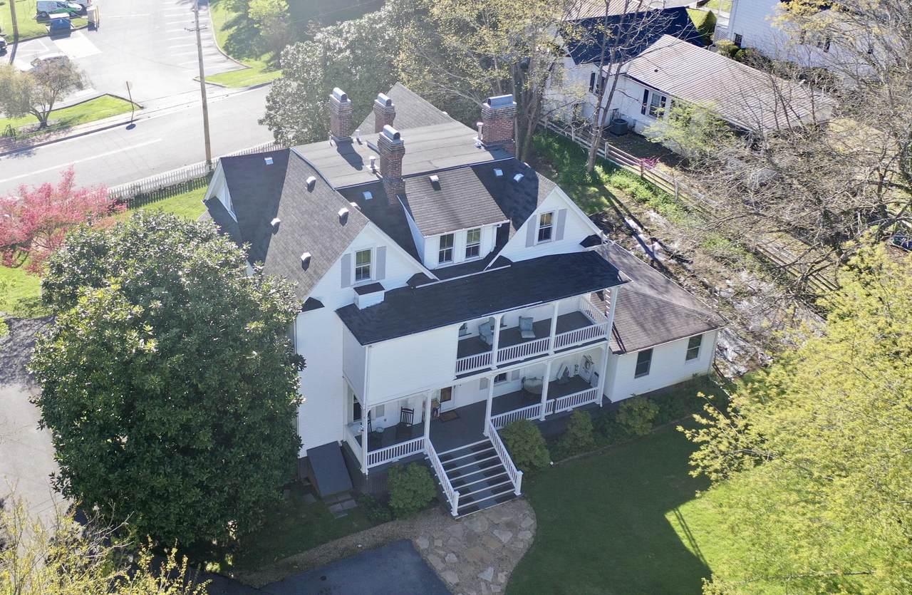 224 Oak Hill Street - Photo 1