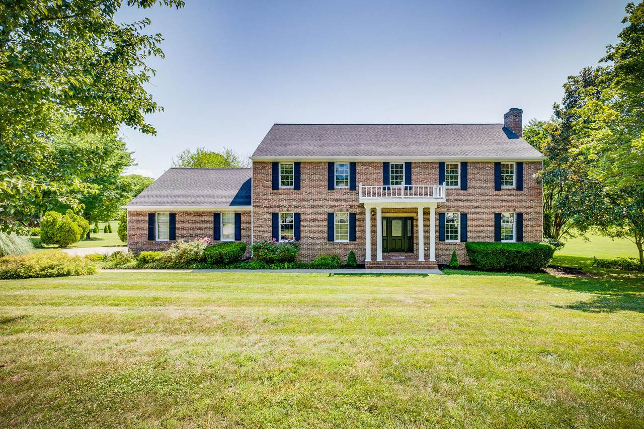 1009 Winchester Lane - Photo 1