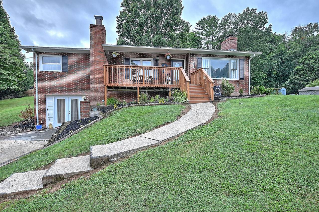 111 Mountain View Circle - Photo 1