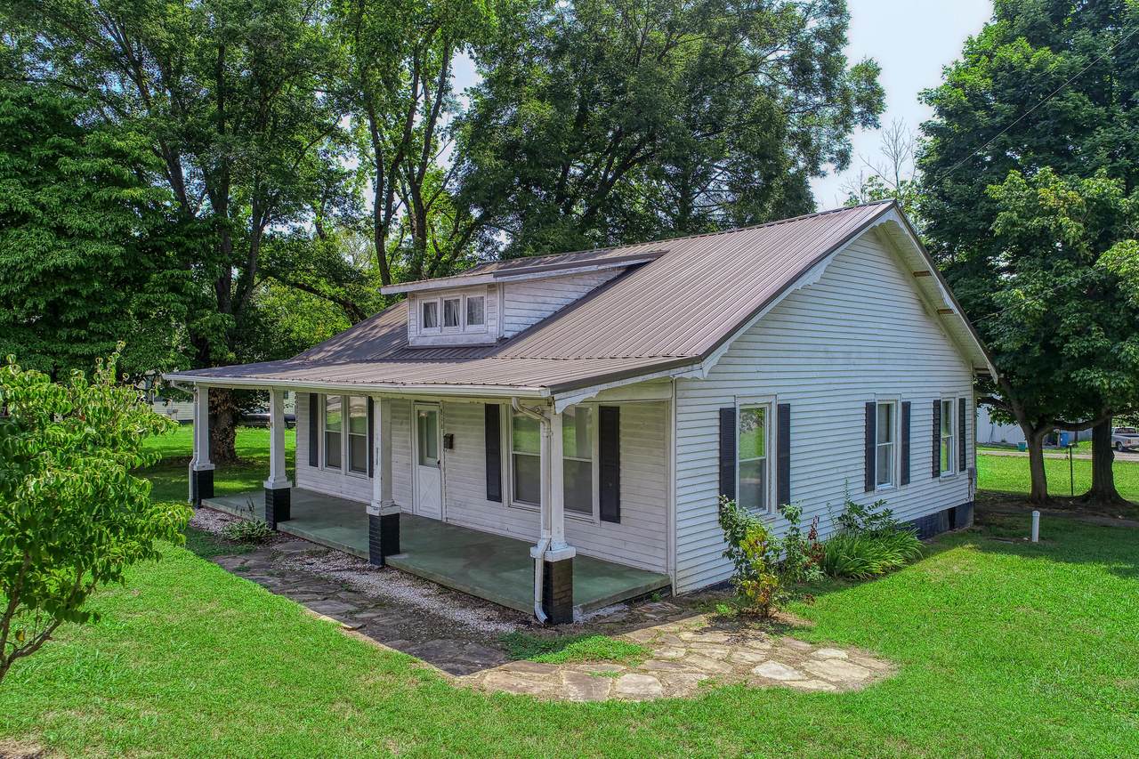 816 Main Street - Photo 1