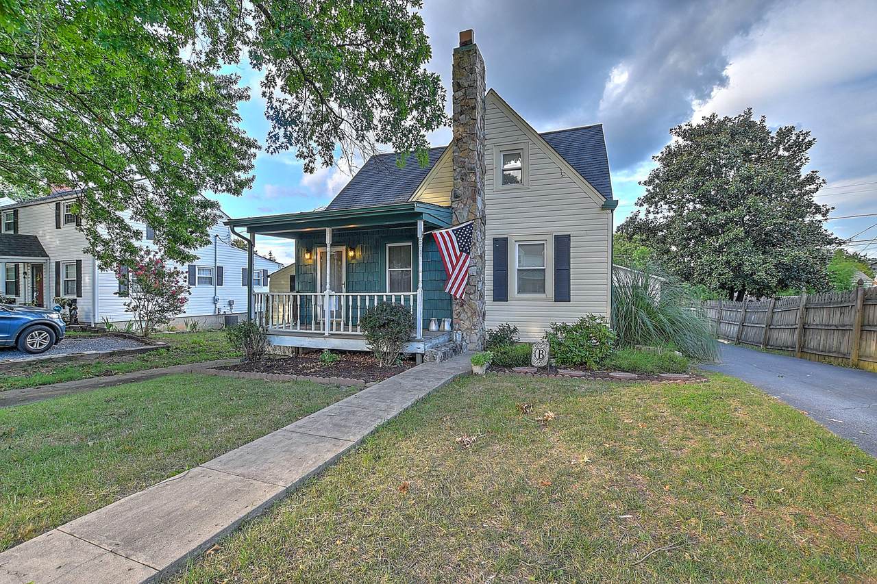 1644 Pineola Avenue - Photo 1