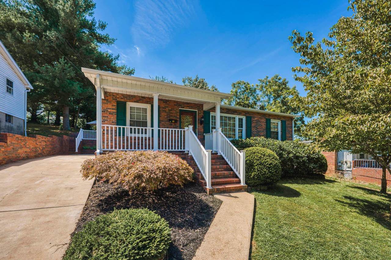 19 Holmes Street - Photo 1