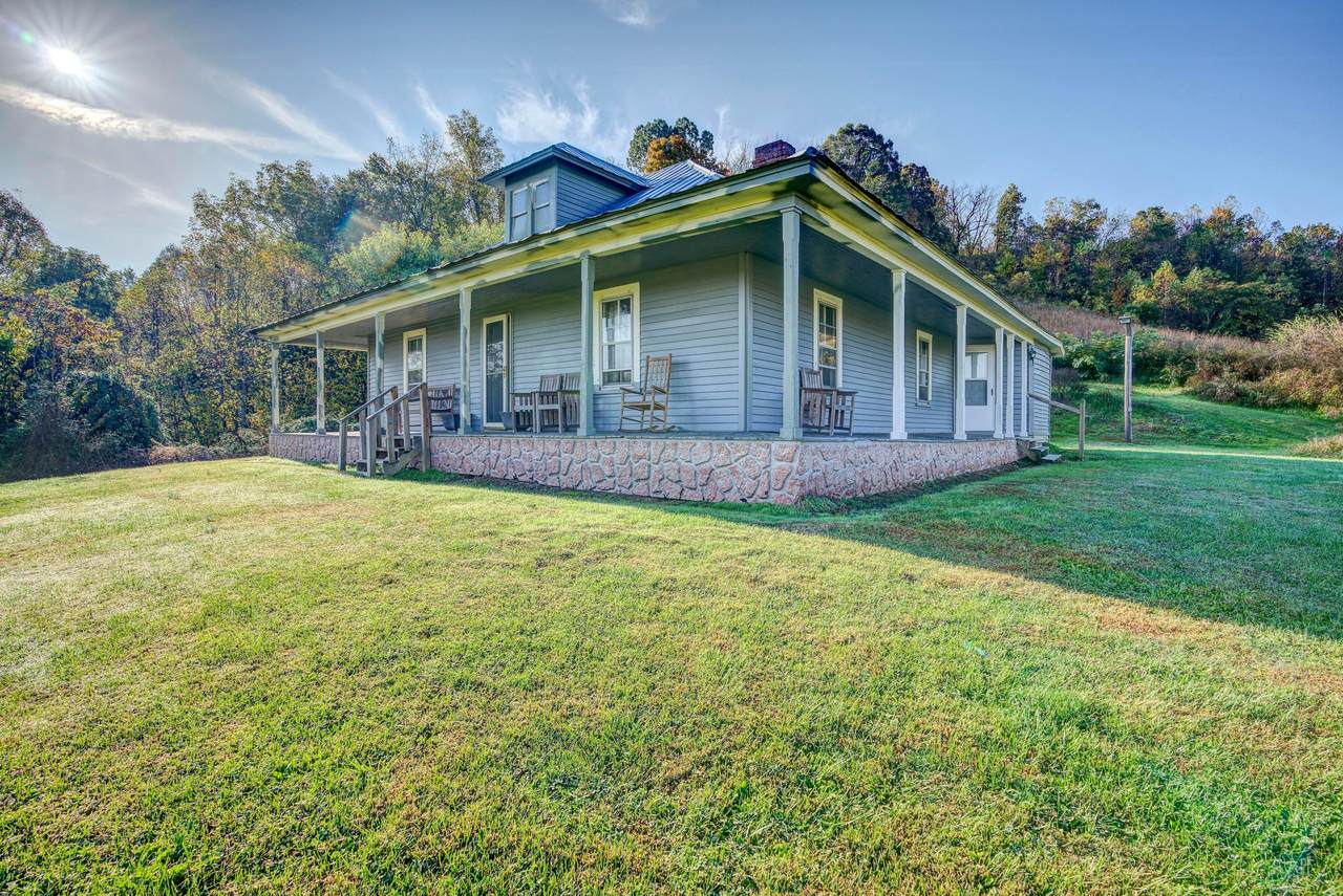 602 River Road - Photo 1