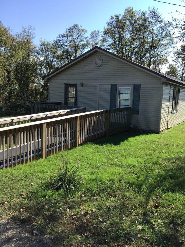 209 Eastview Drive - Photo 1