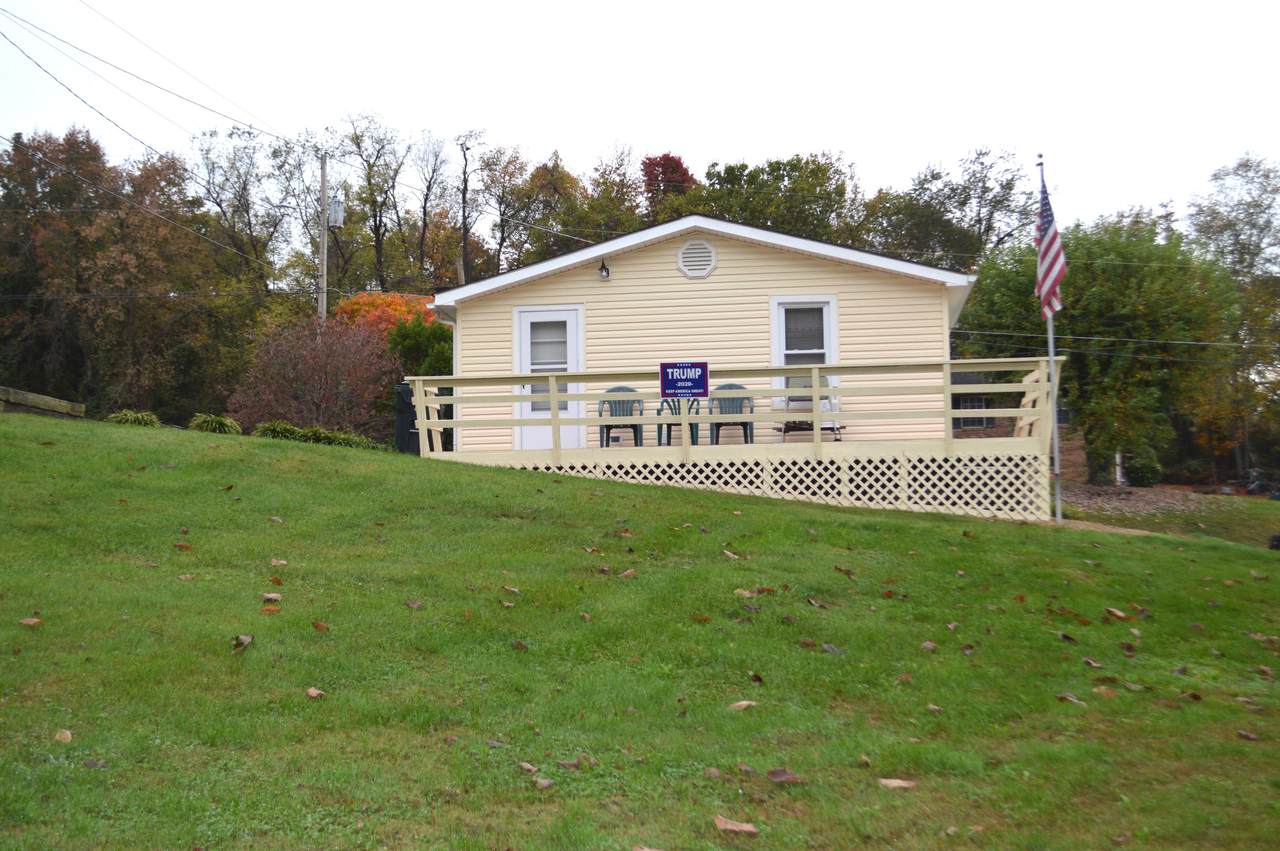 624 Irish Street - Photo 1