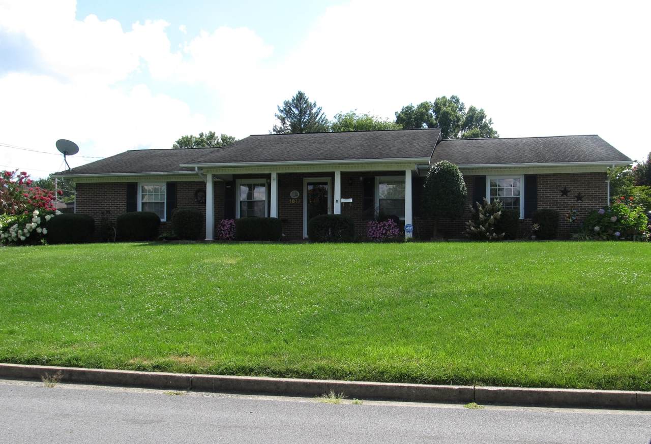 1813 Hillsboro Avenue - Photo 1
