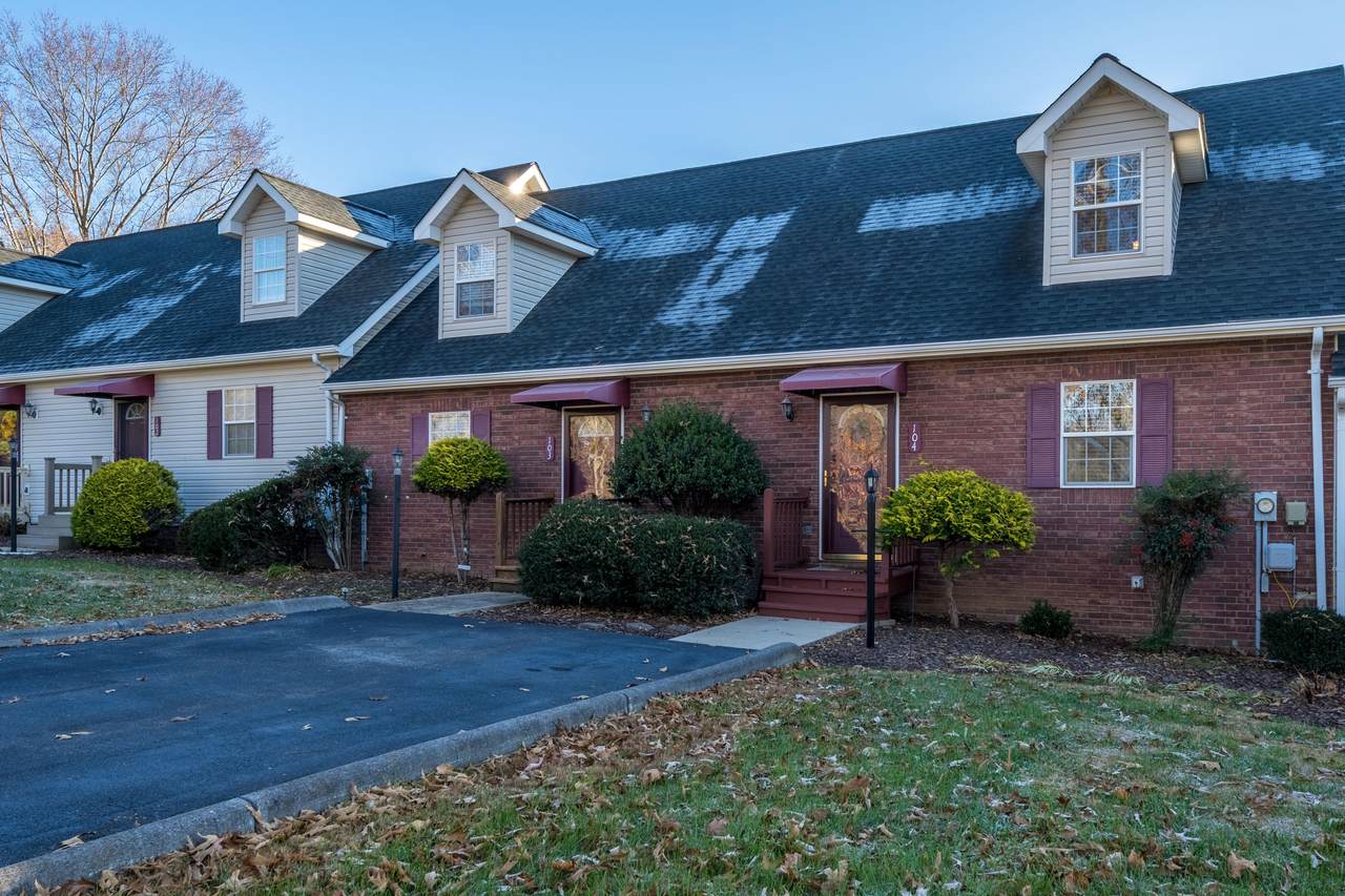 104 Hallbrook Drive - Photo 1