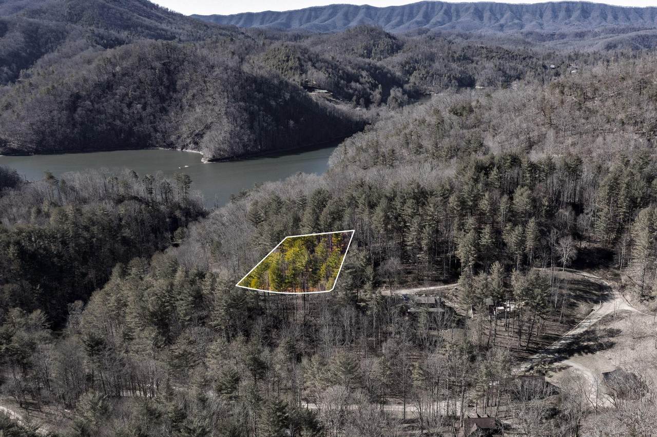 822 Sugar Hollow Road - Photo 1