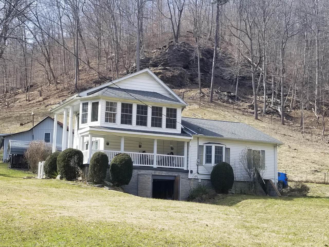 3629 Hall Hollow Road - Photo 1