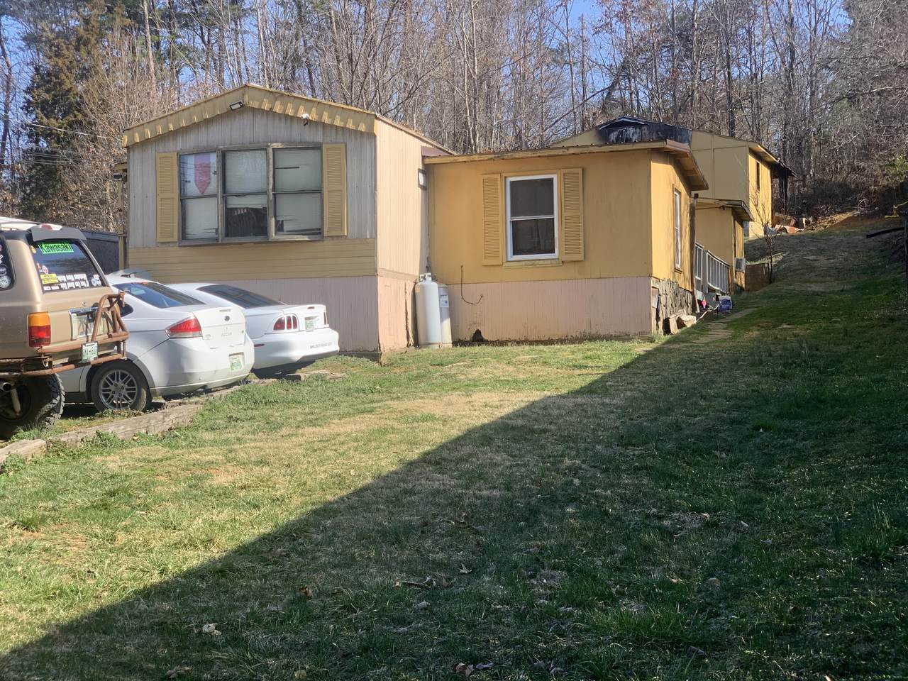 120 Winchester Court - Photo 1