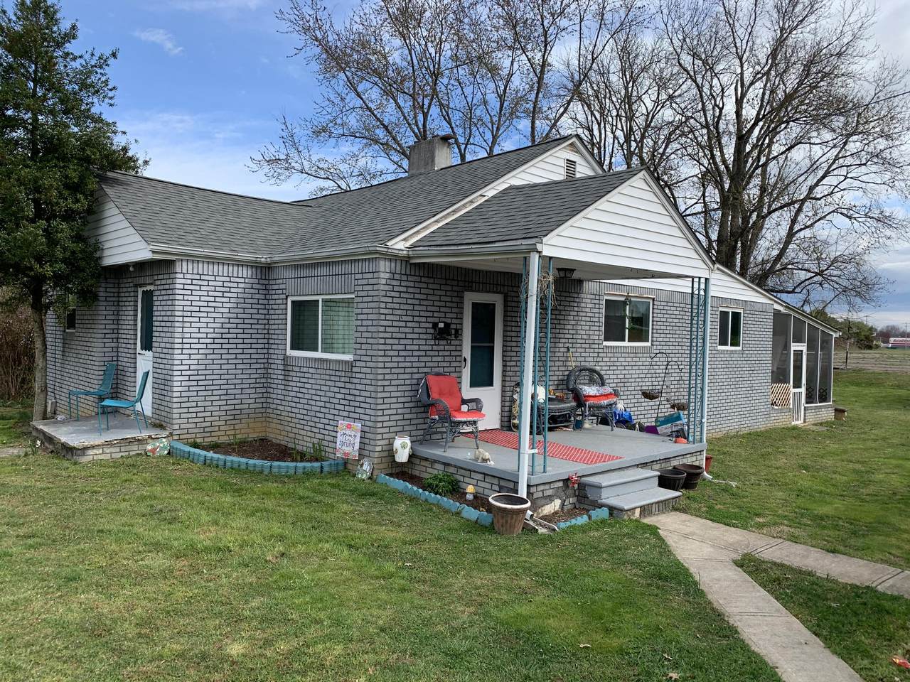 208 Meridith Street - Photo 1