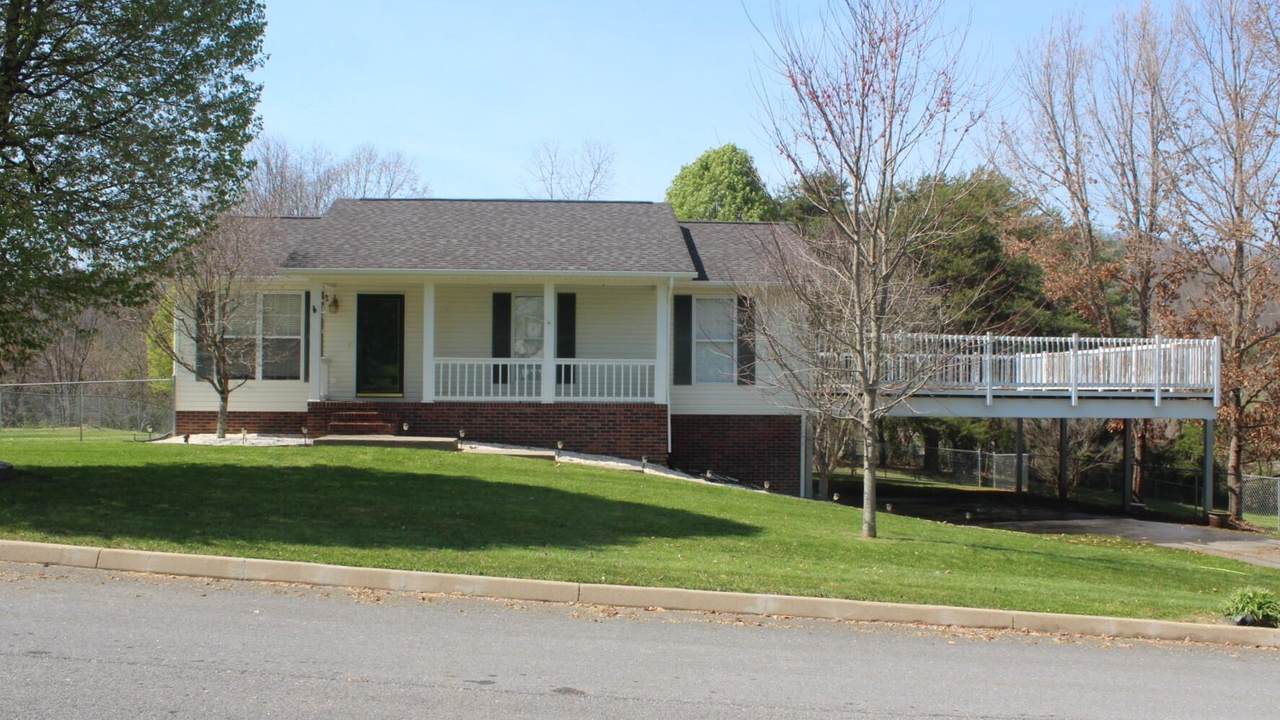 231 Lindas Way - Photo 1