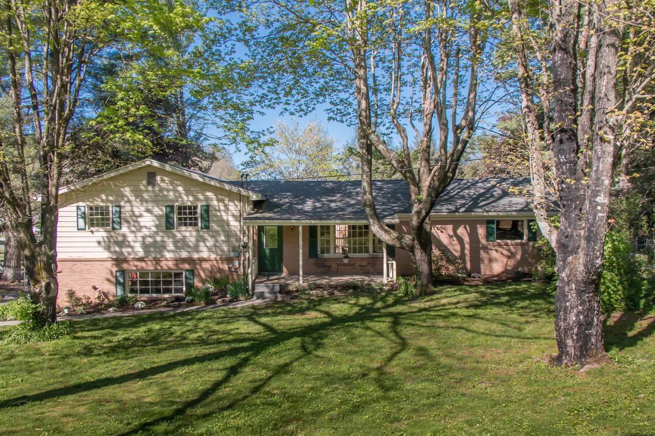 21326 Cavalier Circle - Photo 1