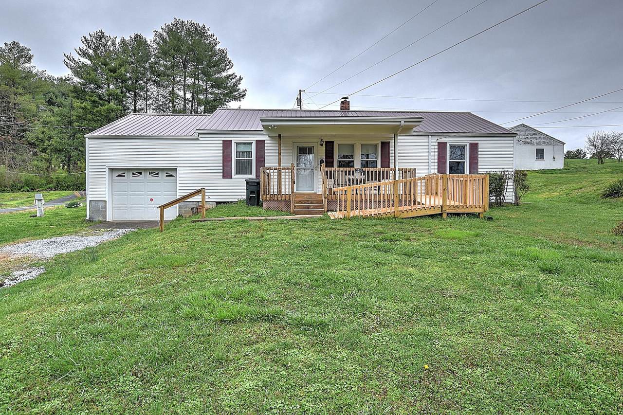 2568 Asheville Highway - Photo 1