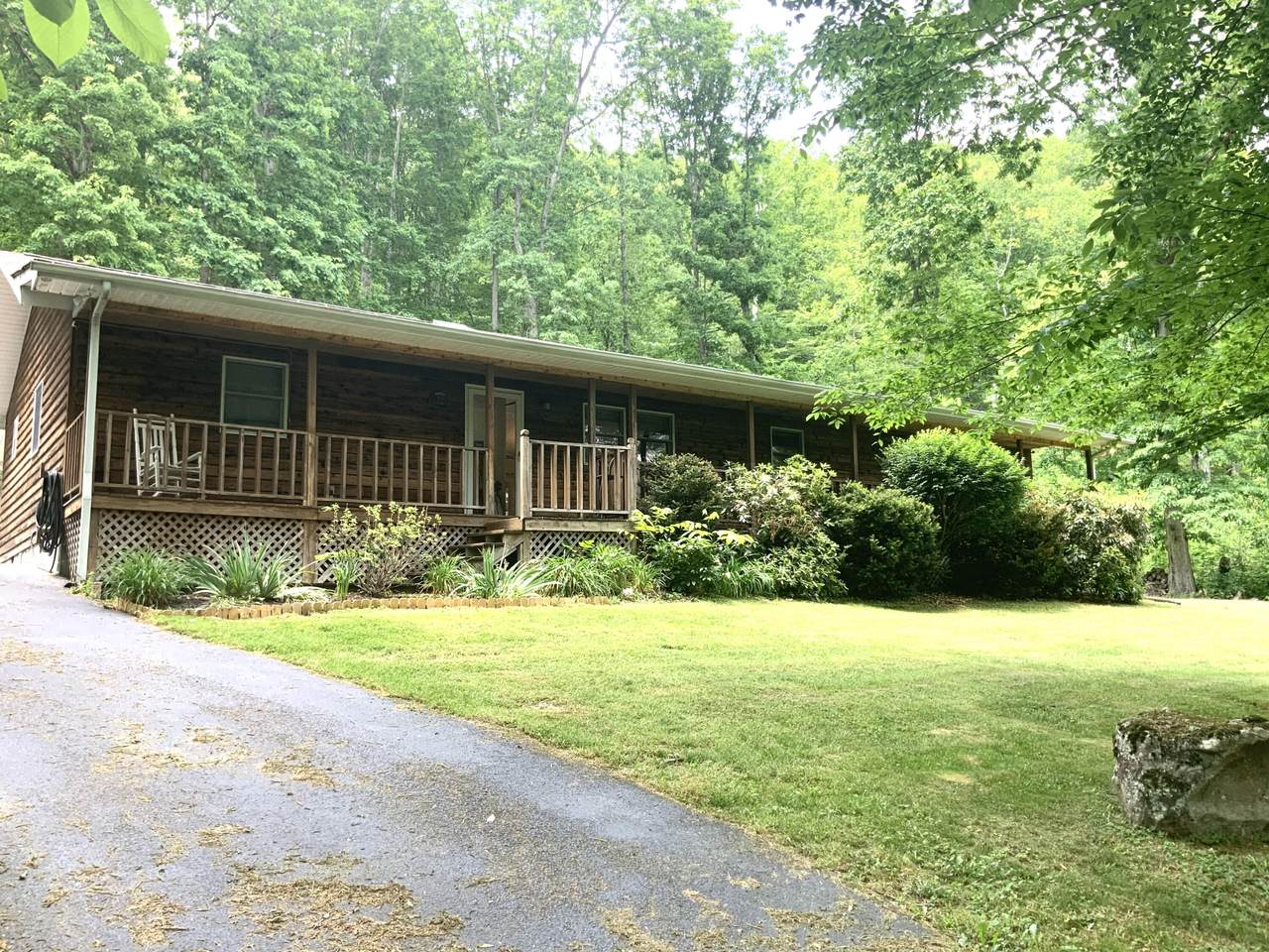 5629 Back Valley Road - Photo 1