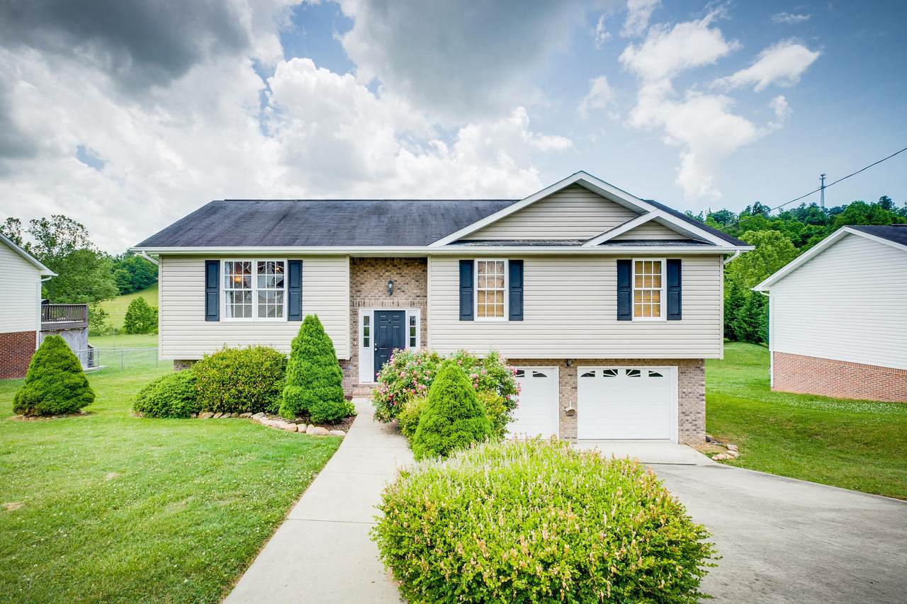 147 Hunters Run Lane - Photo 1