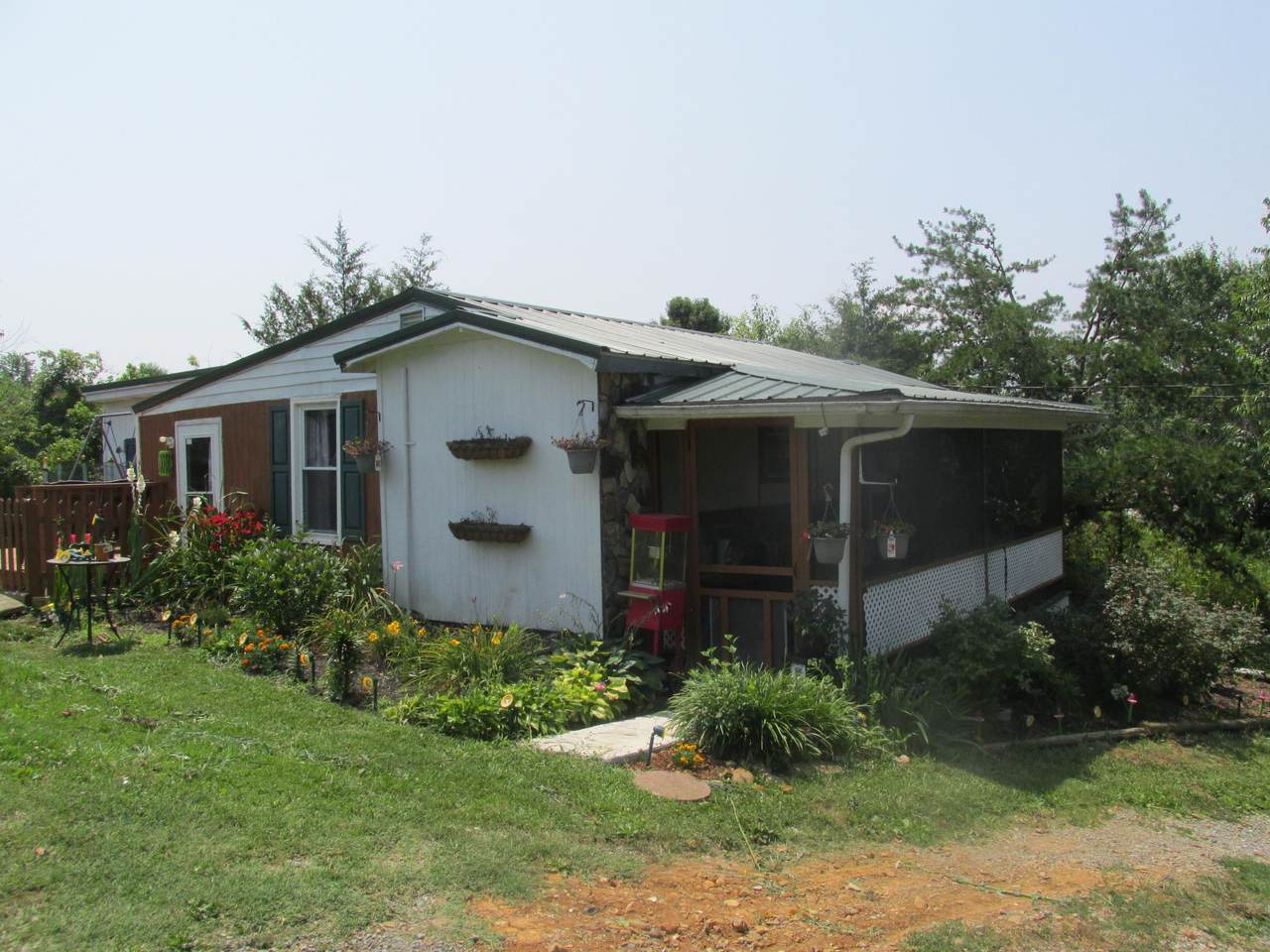 140 Browning Road - Photo 1
