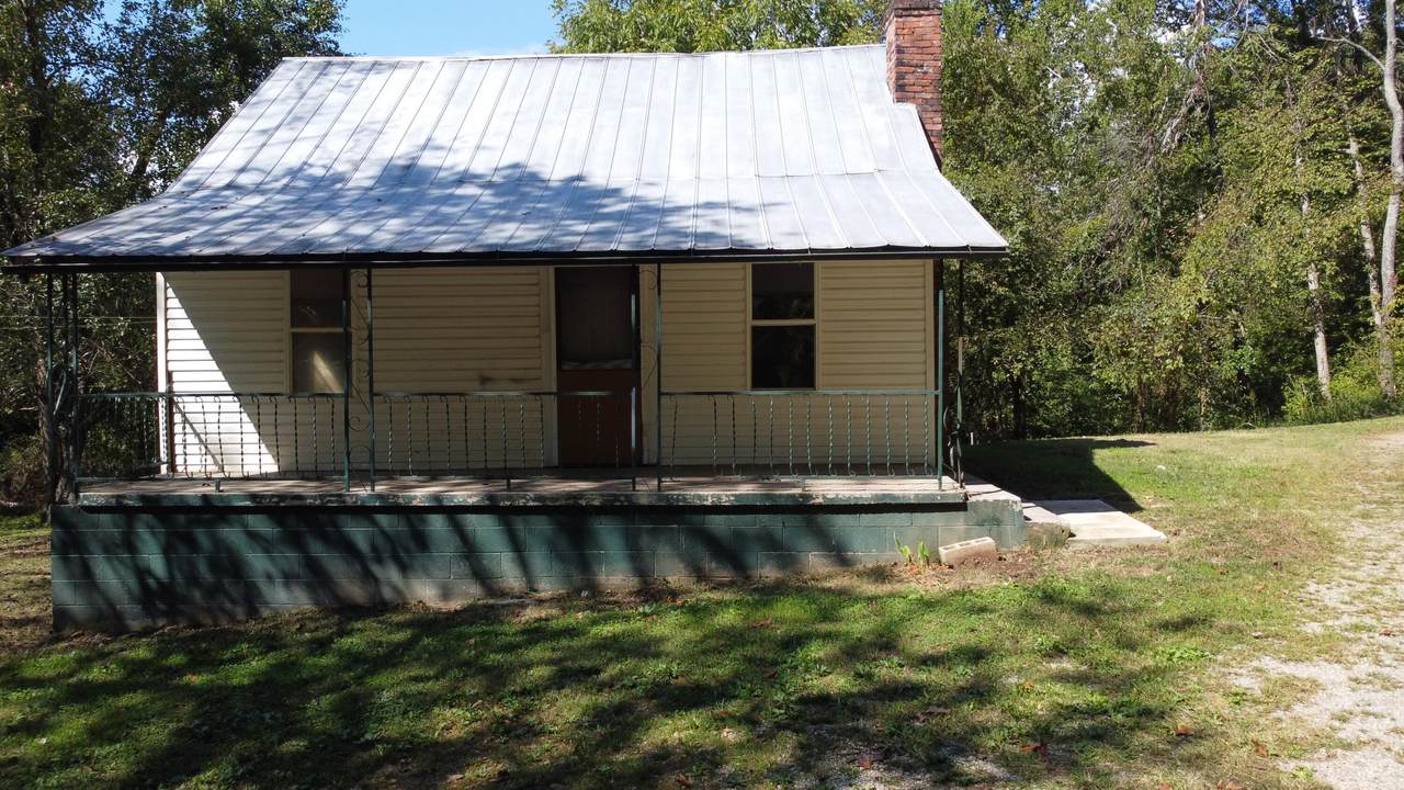 1672 Newman Hollow Road - Photo 1