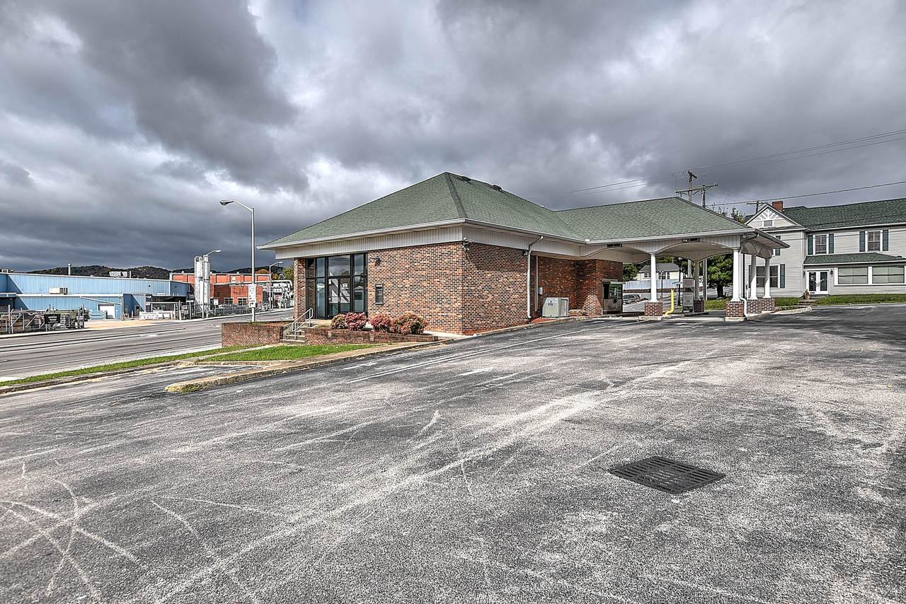 75 Commonwealth Avenue - Photo 1