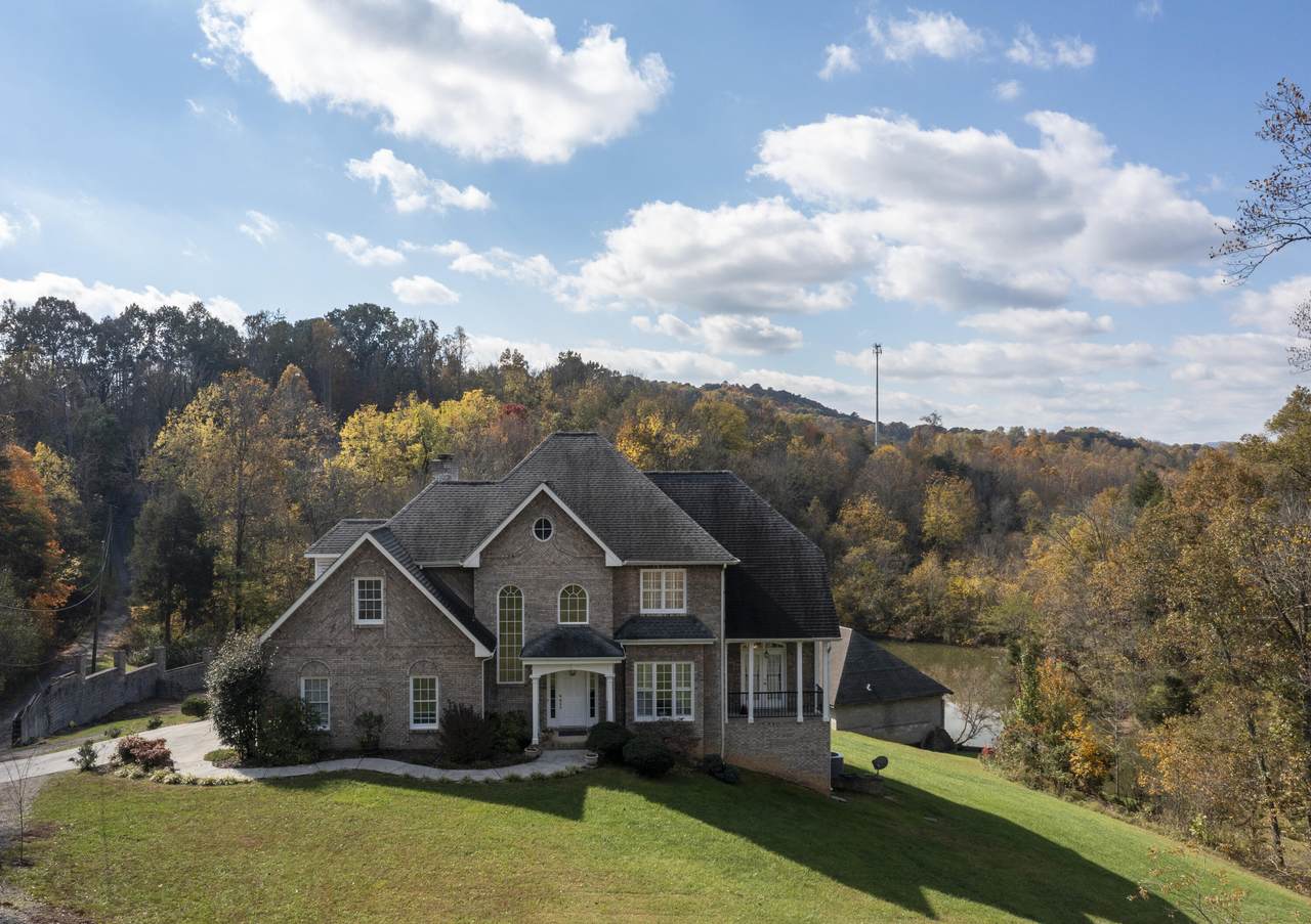 320 Southwood Drive - Photo 1