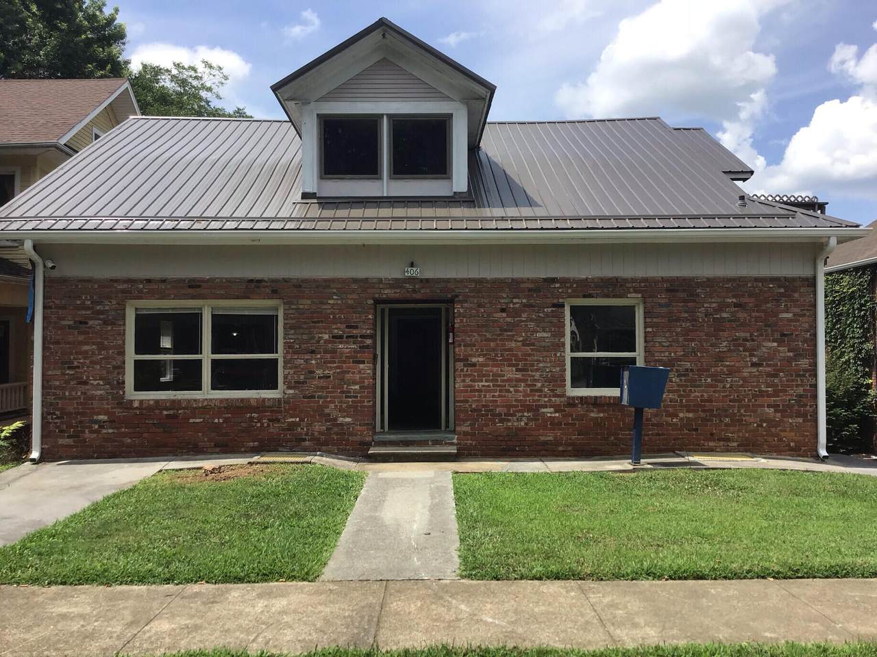 406 Maple Street - Photo 1