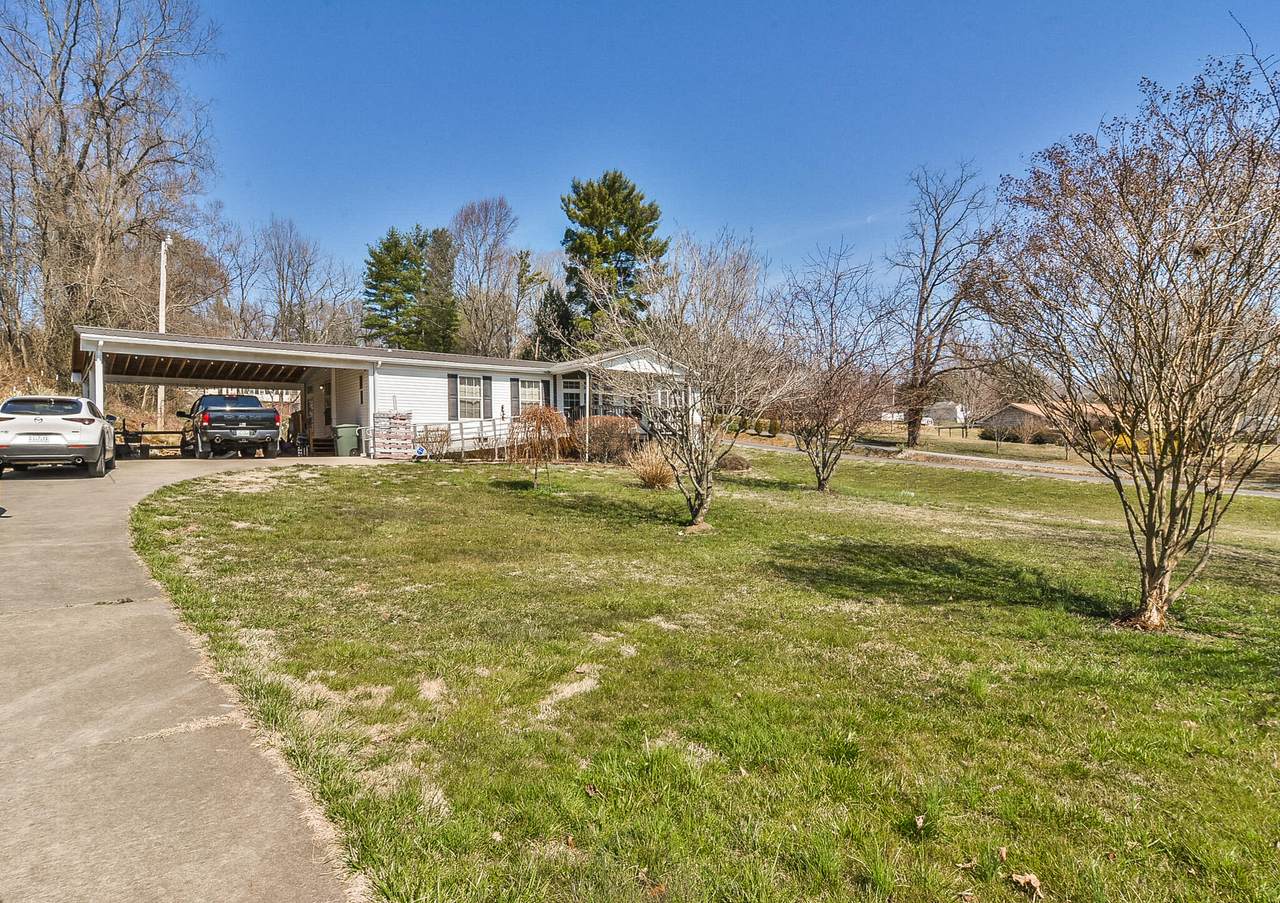 1437 Milligan Highway - Photo 1