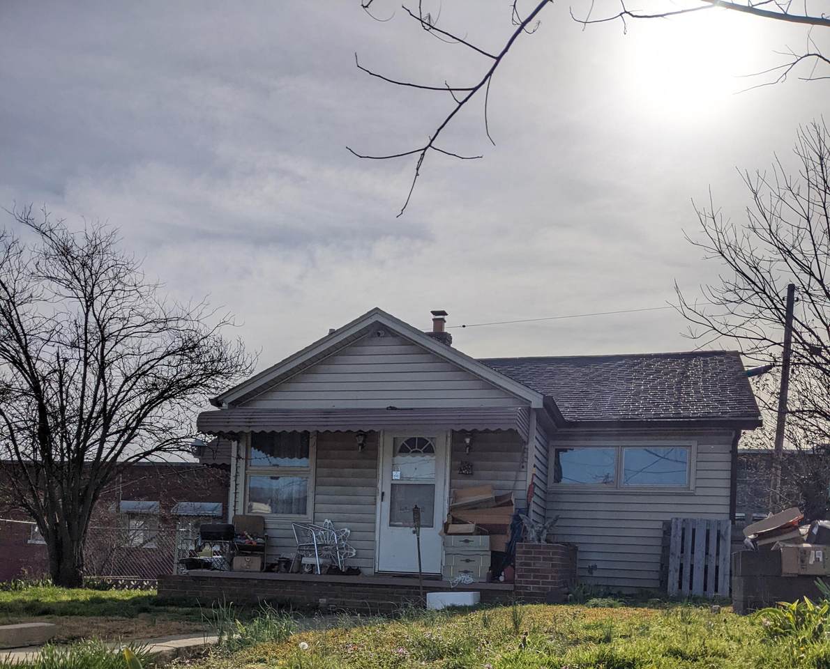 698 Dale Street - Photo 1