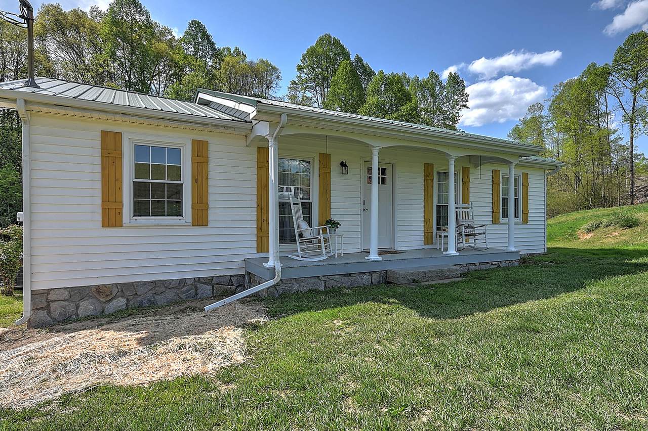 152 Gibbons Road - Photo 1