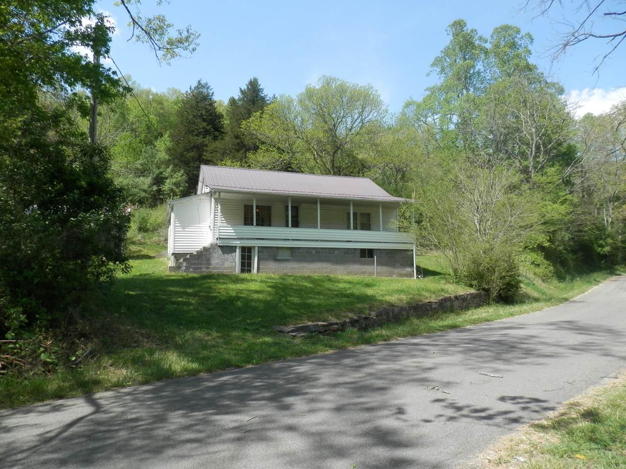1014 Blackwater Road - Photo 1