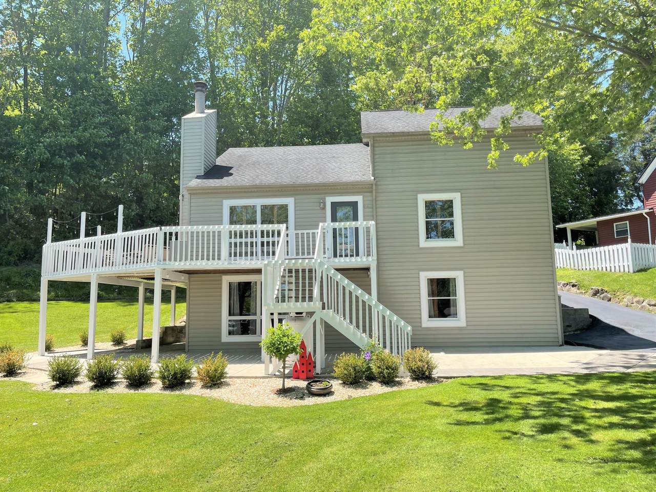 206 Chestnut Street - Photo 1