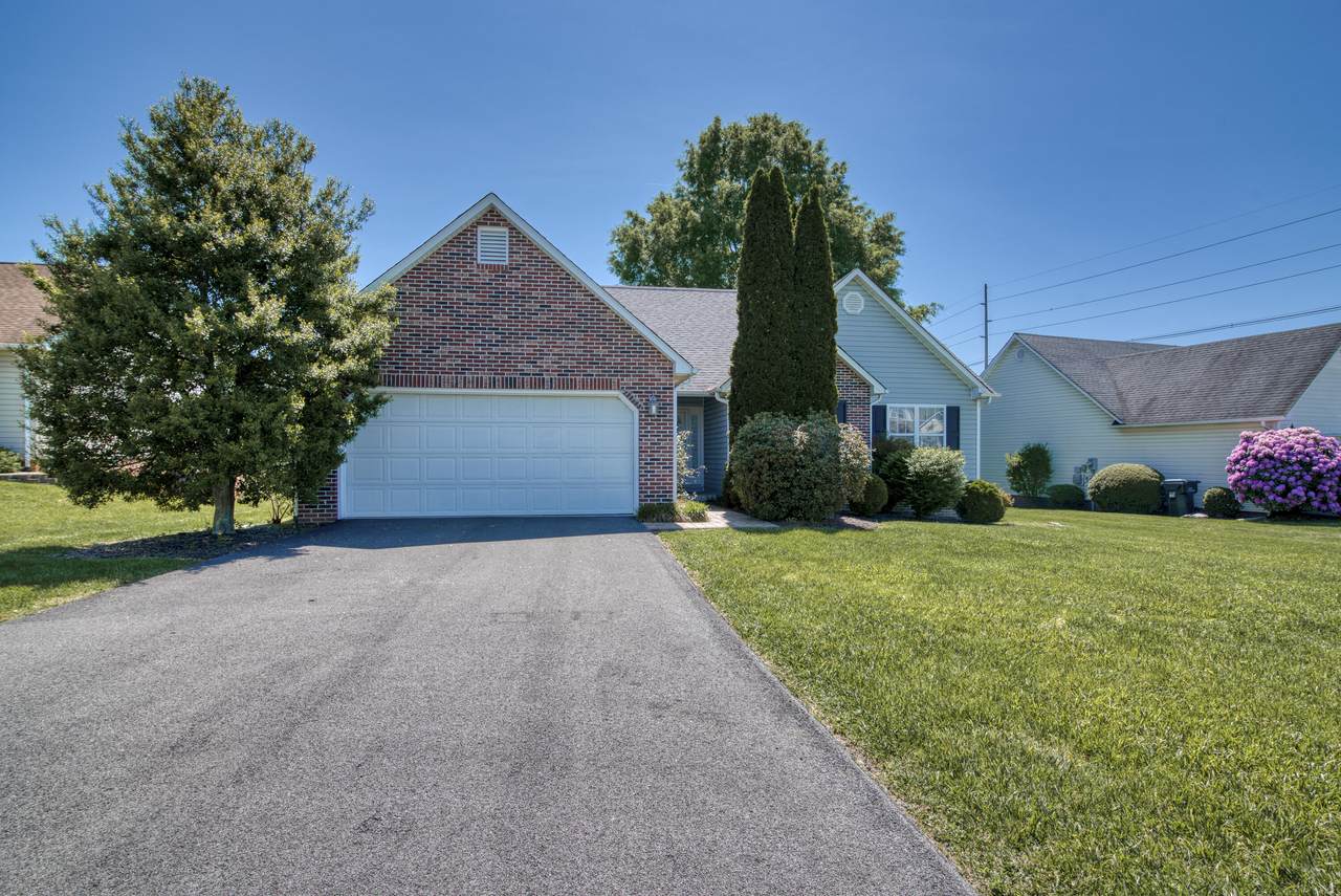 127 Brandon Lane - Photo 1