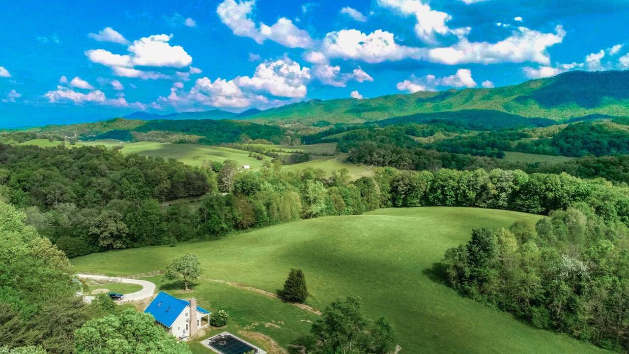 2941 Happy Hollow Road - Photo 1