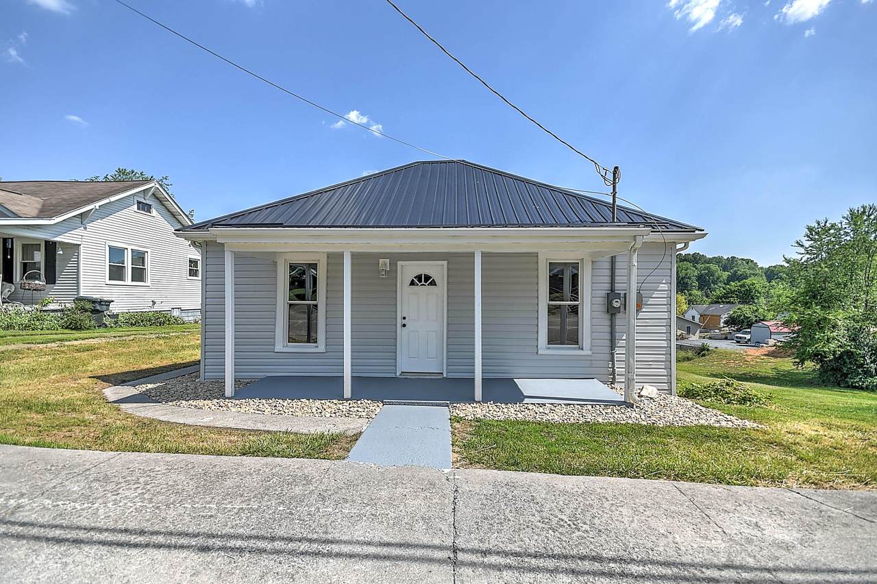 1451 Massachusetts Avenue - Photo 1