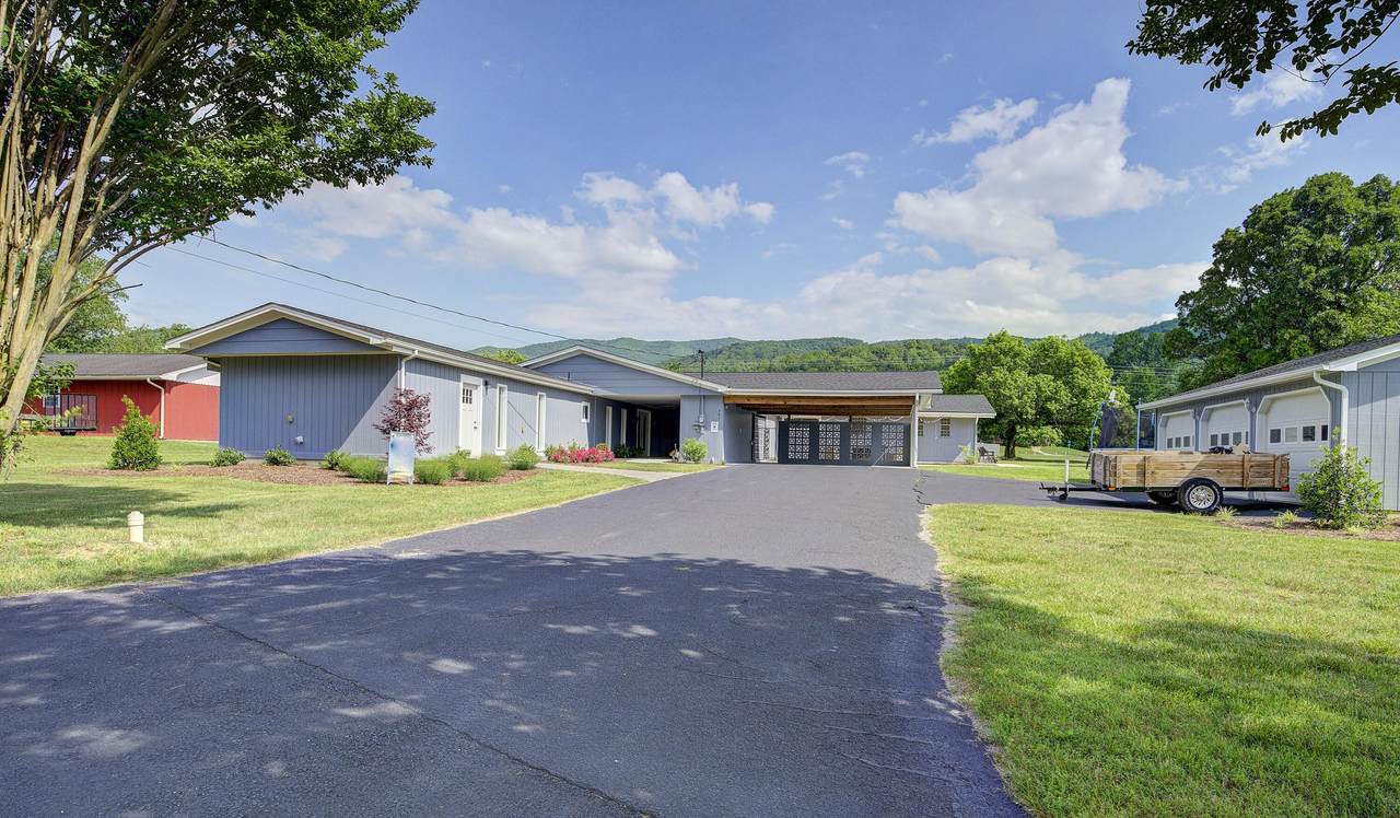 701 Sinasta Drive - Photo 1