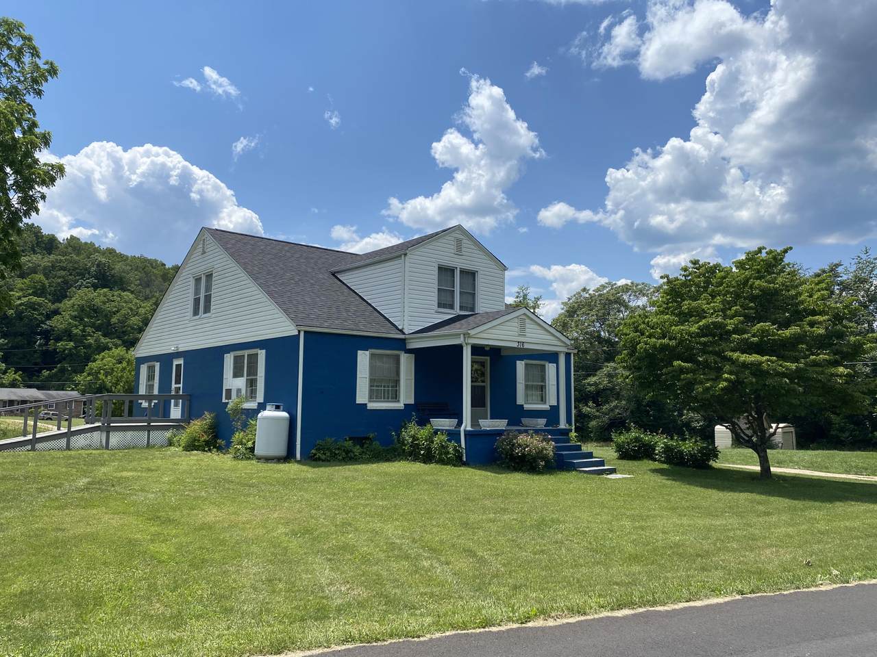 316 Peters Hollow Road - Photo 1