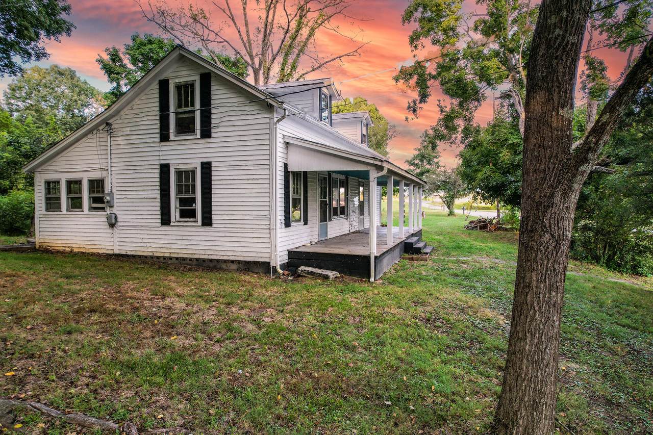 2160 Main St - Photo 1