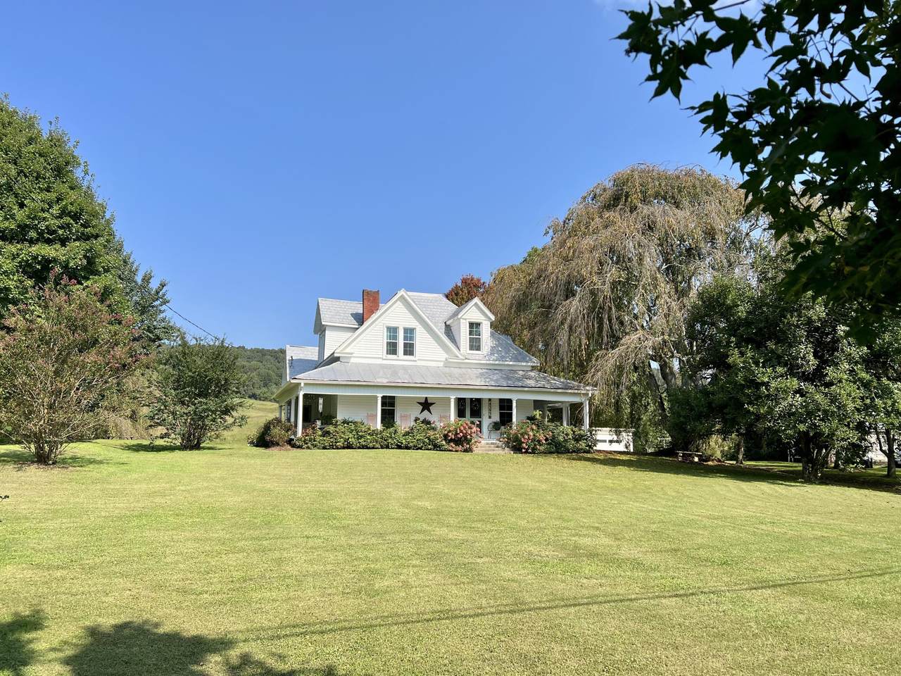4595 Reedy Creek Road - Photo 1