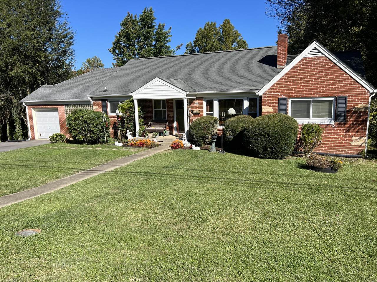 211 Jefferson Drive - Photo 1