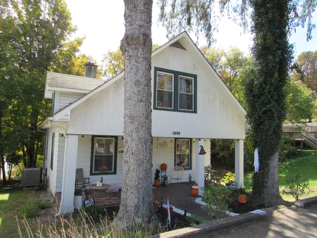 1203 Virginia Avenue - Photo 1