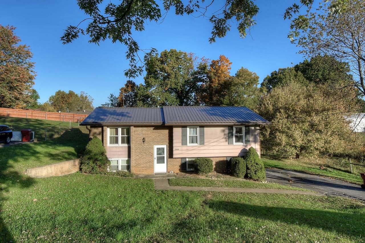 2900 Ballard Road - Photo 1