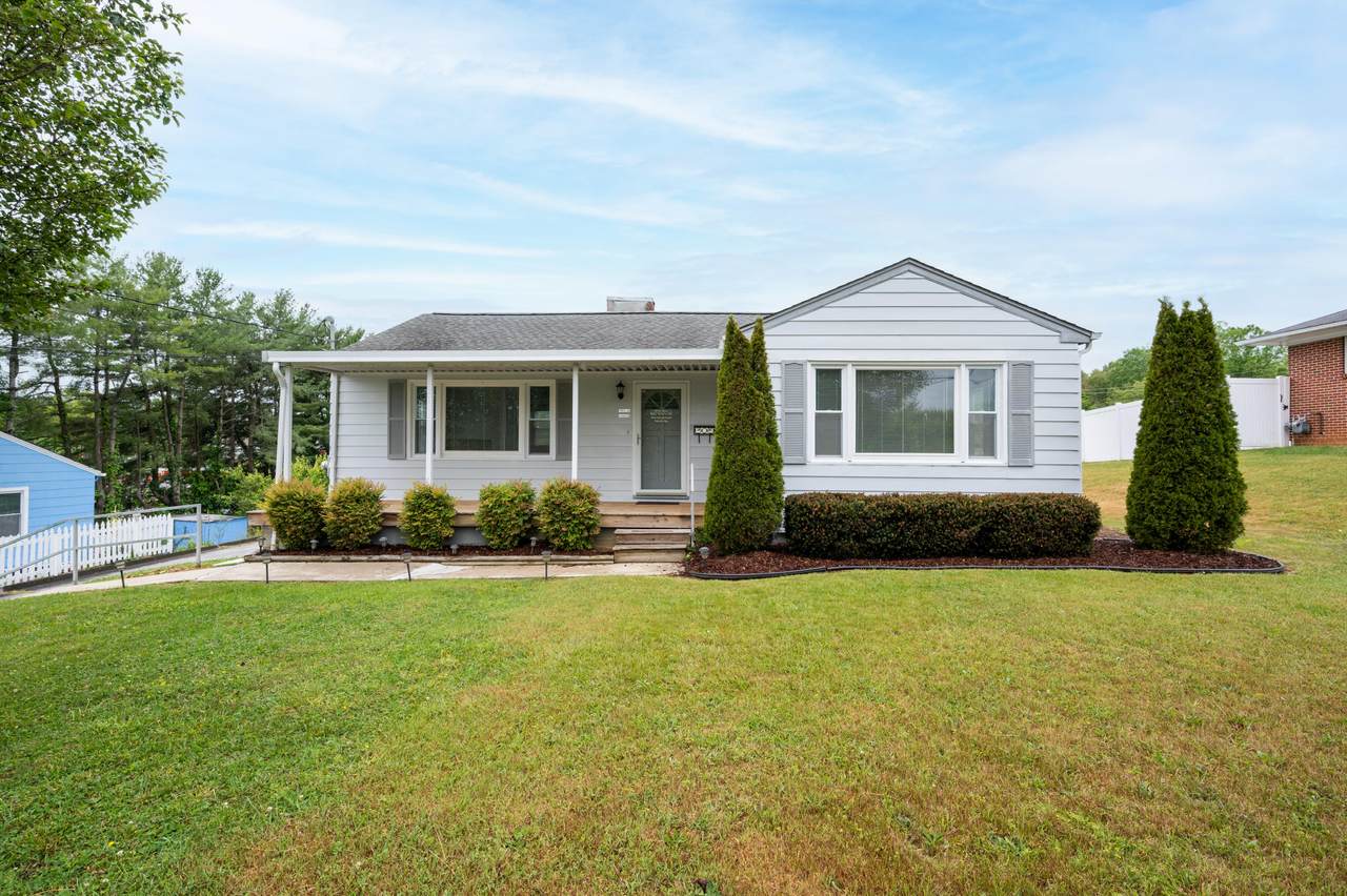 102 Memorial Drive - Photo 1