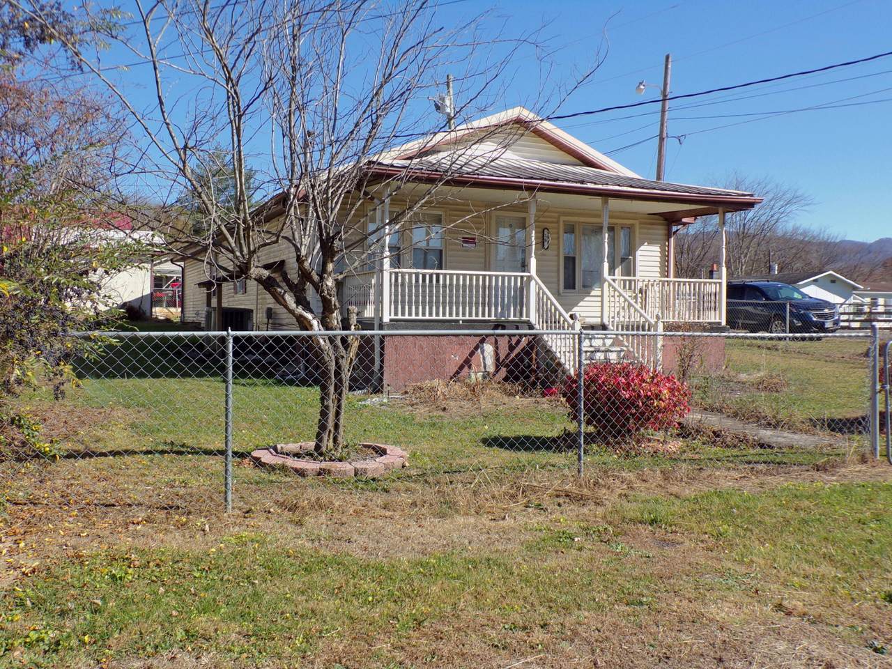 18 28th Street - Photo 1