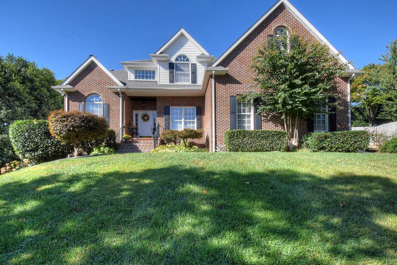 301 Scenic Oak Drive - Photo 1